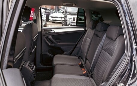 Volkswagen Tiguan II, 2018 год, 2 055 000 рублей, 18 фотография