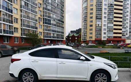 Hyundai Solaris II рестайлинг, 2021 год, 1 480 000 рублей, 1 фотография