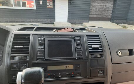 Volkswagen Caravelle T5, 2008 год, 1 550 000 рублей, 7 фотография