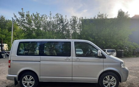 Volkswagen Caravelle T5, 2008 год, 1 550 000 рублей, 23 фотография