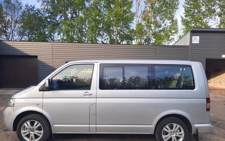 Volkswagen Caravelle T5, 2008 год, 1 550 000 рублей, 20 фотография