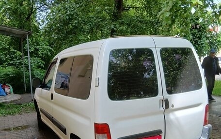 Peugeot Partner II рестайлинг 2, 2010 год, 450 000 рублей, 3 фотография