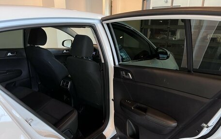 KIA Sportage IV рестайлинг, 2018 год, 2 030 000 рублей, 25 фотография