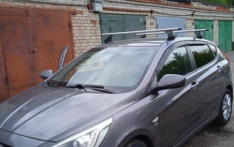 Hyundai Solaris II рестайлинг, 2014 год, 800 000 рублей, 2 фотография