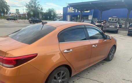 KIA Rio IV, 2017 год, 1 000 000 рублей, 2 фотография