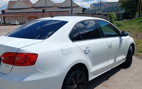 Volkswagen Jetta VI, 2012 год, 570 000 рублей, 3 фотография