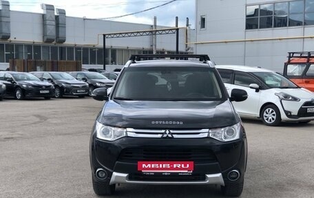 Mitsubishi Outlander III рестайлинг 3, 2014 год, 1 425 000 рублей, 3 фотография