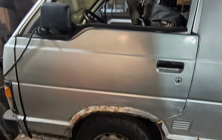 Toyota HiAce H50 H60 H70, 1988 год, 100 000 рублей, 6 фотография