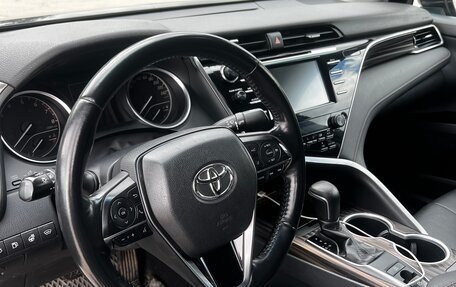 Toyota Camry, 2018 год, 2 400 000 рублей, 9 фотография