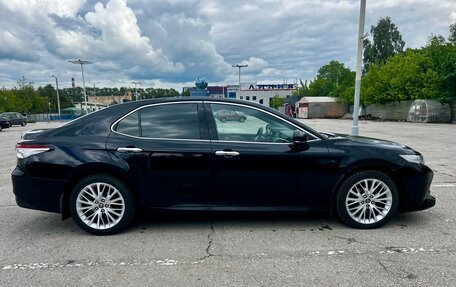 Toyota Camry, 2018 год, 2 400 000 рублей, 4 фотография