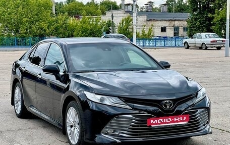 Toyota Camry, 2018 год, 2 400 000 рублей, 3 фотография