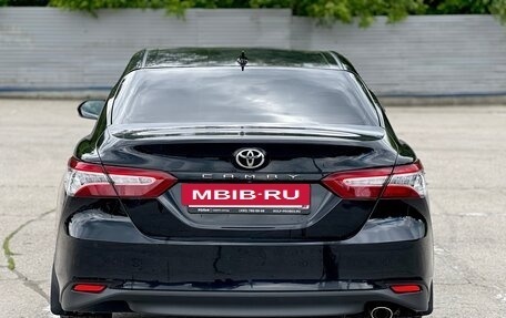Toyota Camry, 2018 год, 2 400 000 рублей, 6 фотография