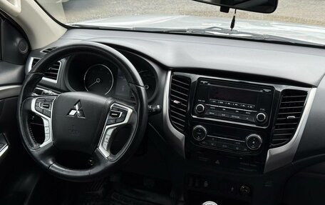 Mitsubishi Pajero Sport III рестайлинг, 2019 год, 2 419 000 рублей, 18 фотография