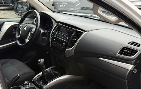 Mitsubishi Pajero Sport III рестайлинг, 2019 год, 2 419 000 рублей, 31 фотография