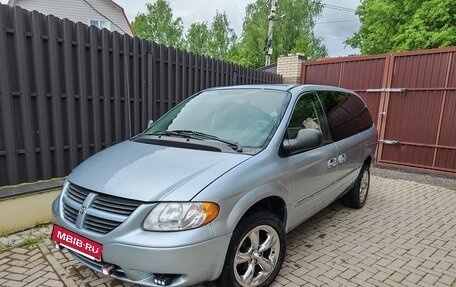 Dodge Caravan IV, 2004 год, 920 000 рублей, 2 фотография