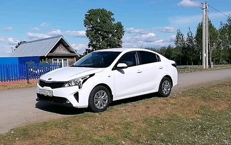 KIA Rio IV, 2020 год, 1 700 000 рублей, 2 фотография