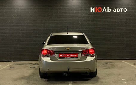 Chevrolet Cruze II, 2011 год, 660 000 рублей, 6 фотография