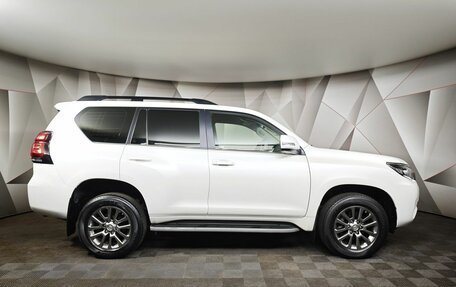 Toyota Land Cruiser Prado 150 рестайлинг 2, 2019 год, 5 289 000 рублей, 6 фотография