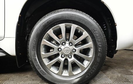 Toyota Land Cruiser Prado 150 рестайлинг 2, 2019 год, 5 289 000 рублей, 9 фотография