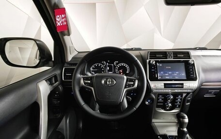 Toyota Land Cruiser Prado 150 рестайлинг 2, 2019 год, 5 289 000 рублей, 20 фотография