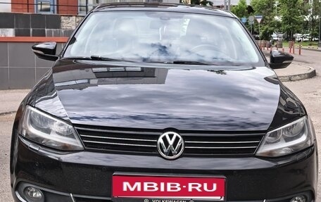 Volkswagen Jetta VI, 2013 год, 1 450 000 рублей, 2 фотография