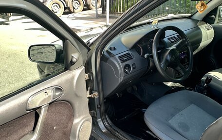 Volkswagen Pointer, 2004 год, 200 000 рублей, 7 фотография