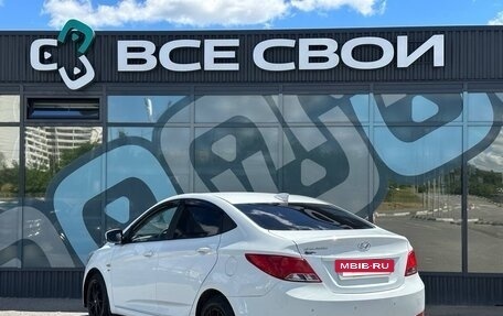 Hyundai Solaris II рестайлинг, 2016 год, 950 000 рублей, 3 фотография