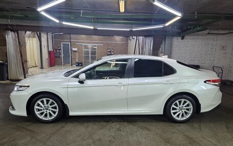 Toyota Camry, 2021 год, 3 050 000 рублей, 1 фотография