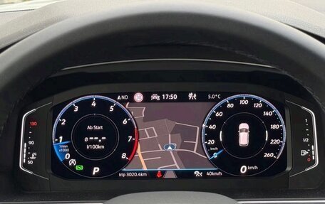 Volkswagen Tiguan II, 2022 год, 3 240 000 рублей, 9 фотография