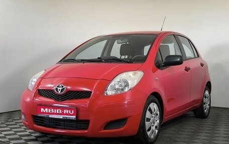 Toyota Yaris III рестайлинг, 2009 год, 450 000 рублей, 1 фотография