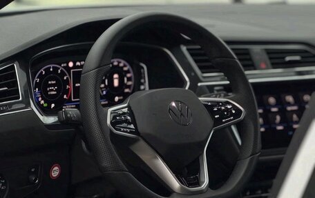 Volkswagen Tiguan II, 2022 год, 3 240 000 рублей, 24 фотография