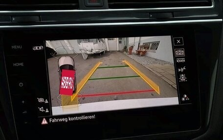 Volkswagen Tiguan II, 2022 год, 3 240 000 рублей, 13 фотография