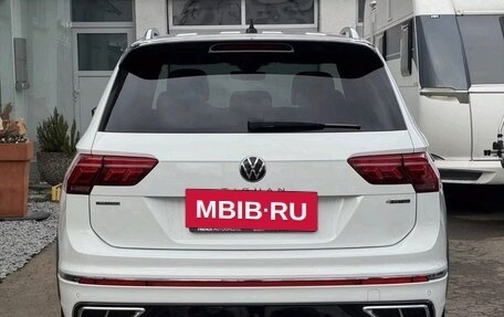 Volkswagen Tiguan II, 2022 год, 3 240 000 рублей, 39 фотография