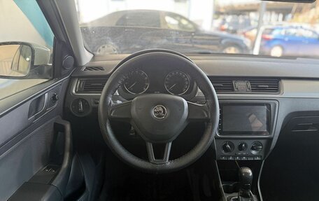 Skoda Rapid I, 2016 год, 970 000 рублей, 10 фотография