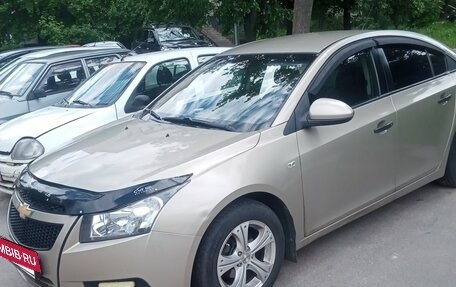 Chevrolet Cruze II, 2010 год, 570 000 рублей, 4 фотография