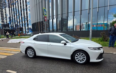 Toyota Camry, 2021 год, 3 050 000 рублей, 18 фотография