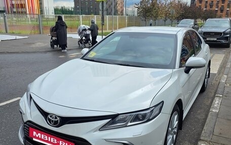 Toyota Camry, 2021 год, 3 050 000 рублей, 16 фотография
