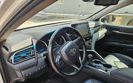 Toyota Camry, 2021 год, 3 050 000 рублей, 13 фотография