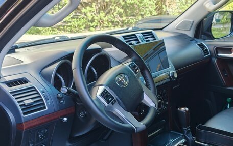 Toyota Land Cruiser Prado 150 рестайлинг 2, 2015 год, 4 100 000 рублей, 7 фотография