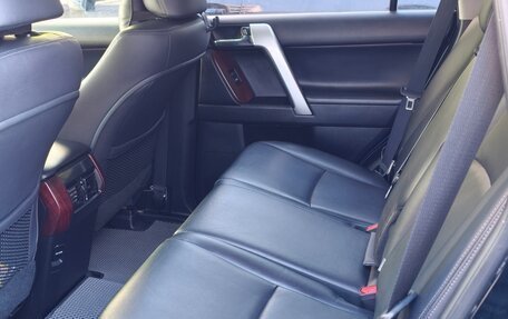 Toyota Land Cruiser Prado 150 рестайлинг 2, 2015 год, 4 100 000 рублей, 8 фотография