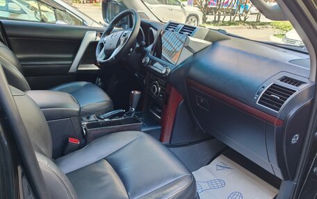 Toyota Land Cruiser Prado 150 рестайлинг 2, 2015 год, 4 100 000 рублей, 15 фотография