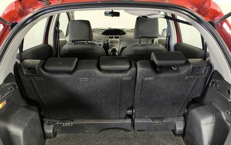Toyota Yaris III рестайлинг, 2009 год, 450 000 рублей, 13 фотография