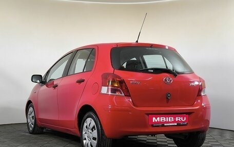 Toyota Yaris III рестайлинг, 2009 год, 450 000 рублей, 6 фотография