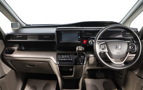 Honda Stepwgn IV, 2016 год, 1 699 000 рублей, 9 фотография