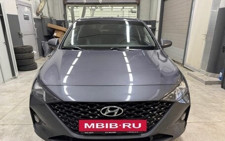 Hyundai Solaris II рестайлинг, 2021 год, 1 549 000 рублей, 2 фотография