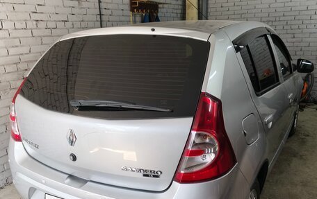 Renault Sandero I, 2013 год, 700 000 рублей, 2 фотография