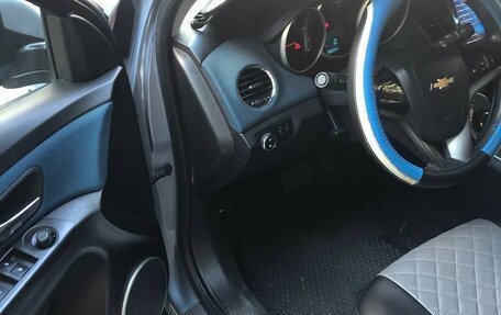 Chevrolet Cruze II, 2012 год, 735 000 рублей, 3 фотография