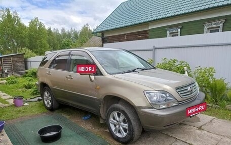 Toyota Harrier, 2002 год, 670 000 рублей, 3 фотография