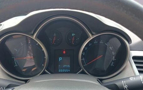 Chevrolet Cruze II, 2010 год, 720 000 рублей, 4 фотография