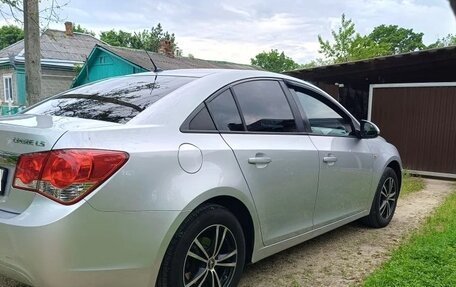 Chevrolet Cruze II, 2010 год, 720 000 рублей, 6 фотография